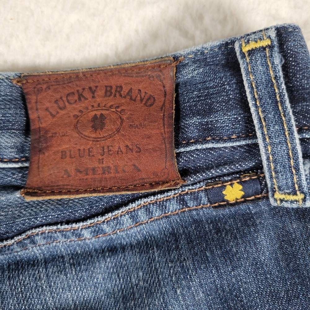 Lucky Brand Jeans Men 32x32 Dark Blue Straight Leg Button Fly Whiskered Denim - Picture 14 of 16